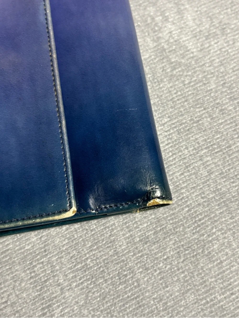 Ferragamo navy blue leather wallet #luxury #leathergoods